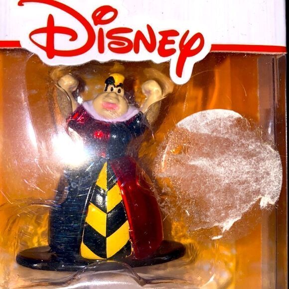 Disney metal Figures Set Scrooge Gizmoduck Lilo Cheshire Cat Queen of Hearts - Picture 2 of 8